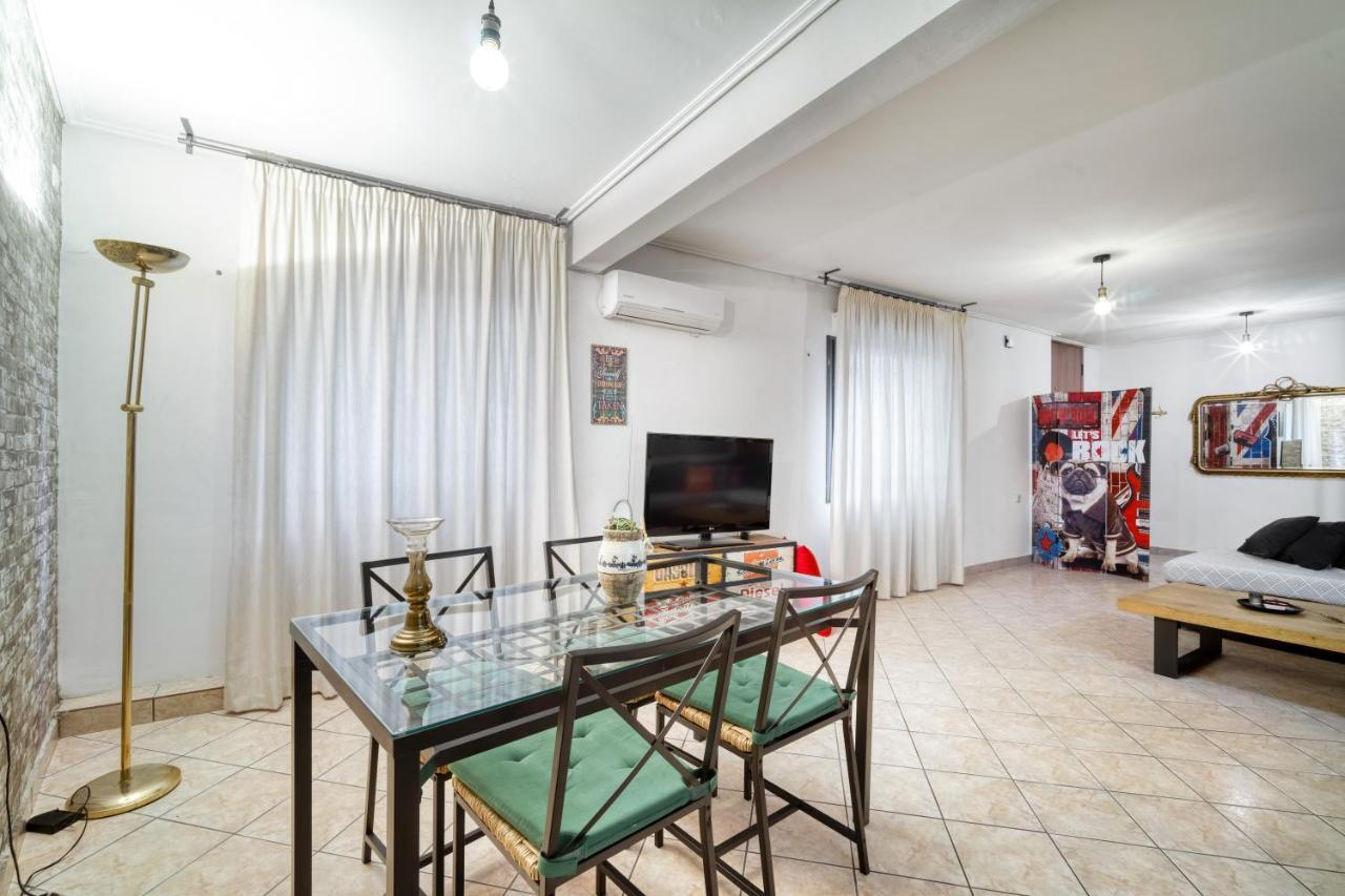 Athens Metro Apartment Bagian luar foto
